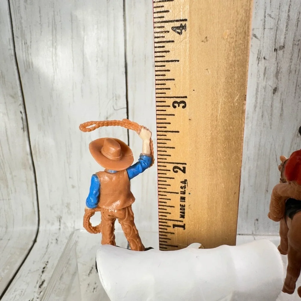 Safari Ltd Western‎ Toy Figures Set Cowboy, Covered Wagon, Annie Oakley Loose
